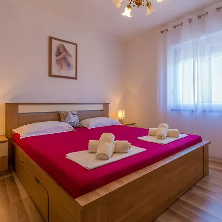 Lejlighed Beeindruckendes Mit Grosser Dachterrasse, Whirlpool, Meerblick, Grill, Aussendusche Crikvenica
