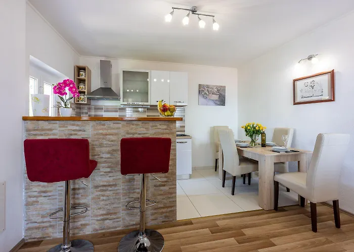 Beeindruckendes Mit Grosser Dachterrasse, Whirlpool, Meerblick, Grill, Aussendusche * Crikvenica