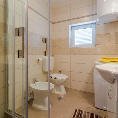 Apartment Beeindruckendes Mit Grosser Dachterrasse, Whirlpool, Meerblick, Grill, Aussendusche *