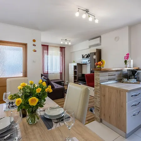 Beeindruckendes Mit Grosser Dachterrasse, Whirlpool, Meerblick, Grill, Aussendusche *