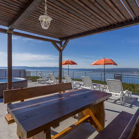 Apartment Beeindruckendes Mit Grosser Dachterrasse, Whirlpool, Meerblick, Grill, Aussendusche