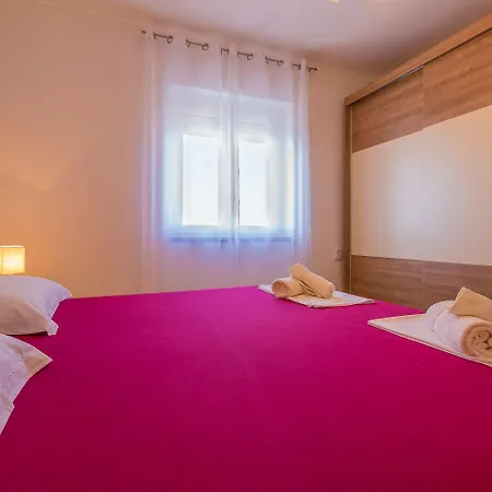 Beeindruckendes Mit Grosser Dachterrasse, Whirlpool, Meerblick, Grill, Aussendusche Crikvenica