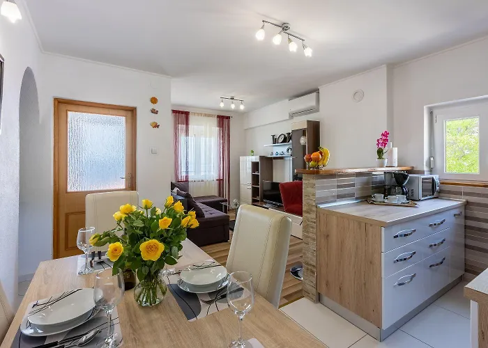 Beeindruckendes Mit Grosser Dachterrasse, Whirlpool, Meerblick, Grill, Aussendusche *
